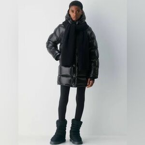 Aritzia Super Puff Mid - High Gloss Black, medium